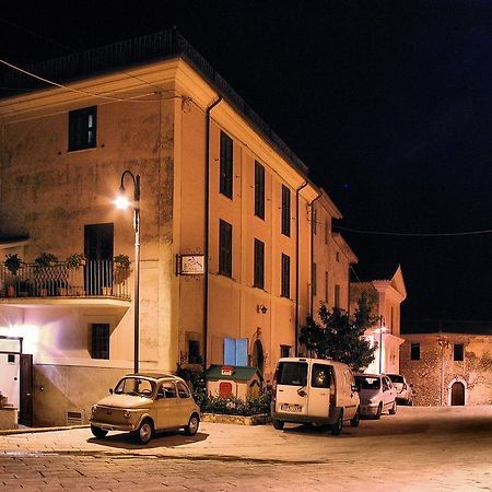 شقة Posta Fibreno  في Il Centro Storico الغرفة الصورة